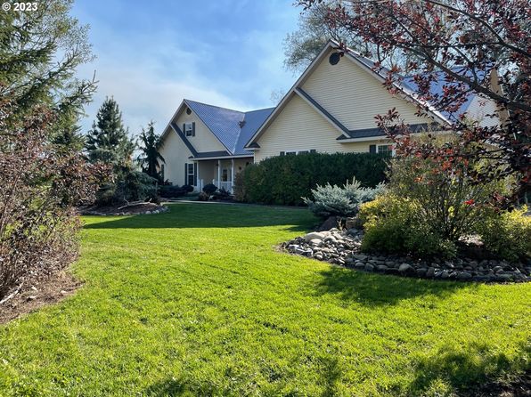 78382 W Highway 82, Wallowa, OR 97885