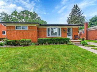 21111 Le Fever Ave, Warren, MI 48091