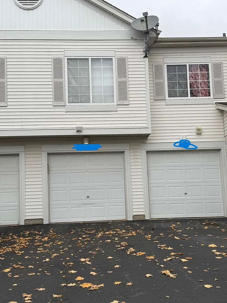 2 bed, 1.5 bath, 1270 sqft, $2,400 — Photo 2