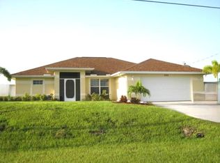 202 NW 30th Ter, Cape Coral, FL 33993