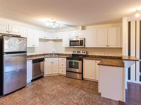 3rd image of 7339 S Terwillegar Dr NW #1111