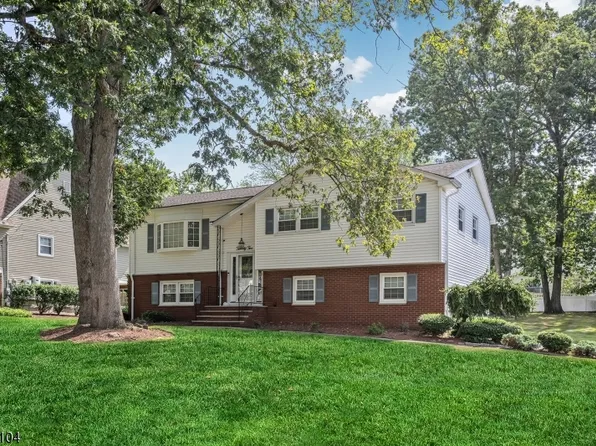 22 Mary Dr, Montville Twp., NJ 07082