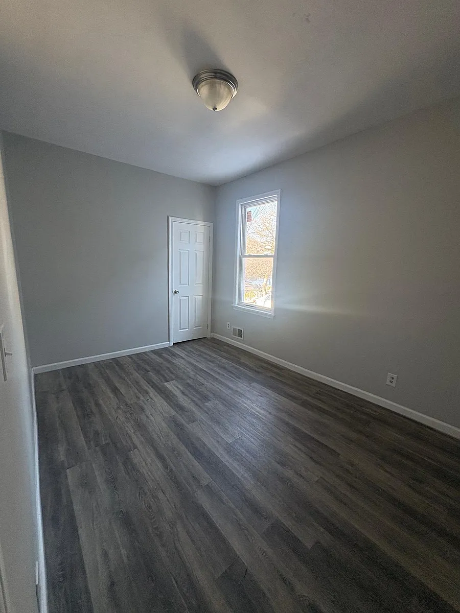 Building Photo - 68 Brookdale Ave #1