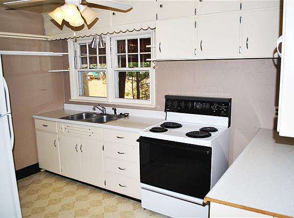 5th image of 1714 Mayflower Pl