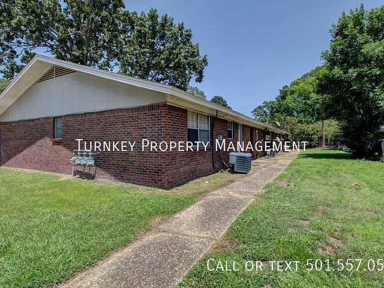 2 E Laramie Dr #B — Photo 4