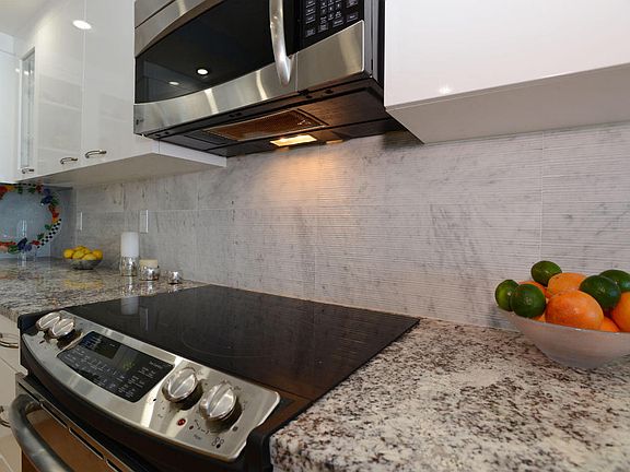773489_4
