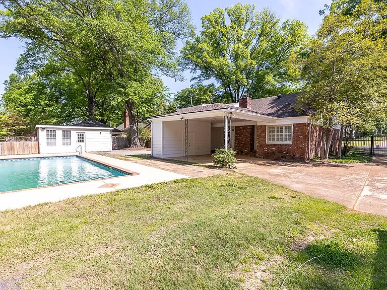 1539 Brookside Dr — Photo 17