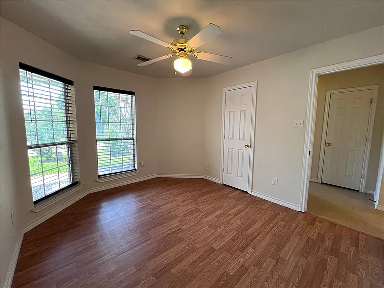 1206 Mullins Ct — Photo 14