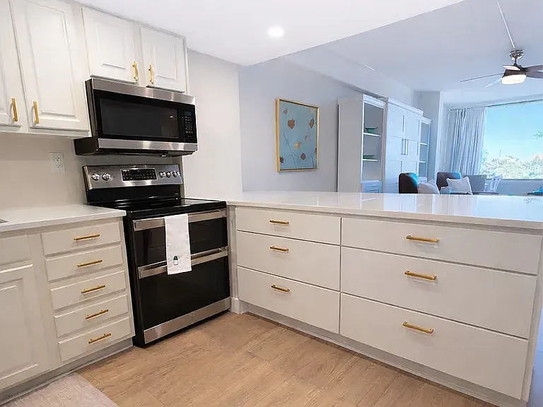 14 Lockwood Dr #1B — Photo 12