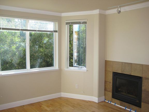 3rd image of 1738 Haight St APT 210