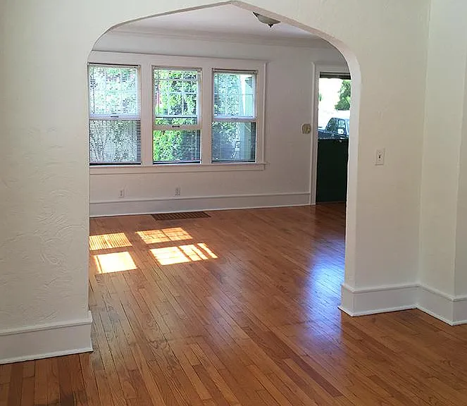 221 Houston Pl — Photo 10