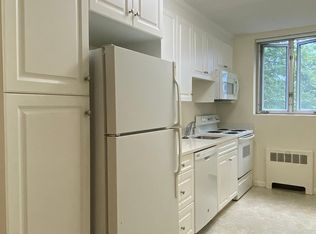 35 Vernon St #102D, Brookline, MA 02446