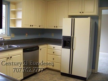 5th image of 957 Phillips Ave
