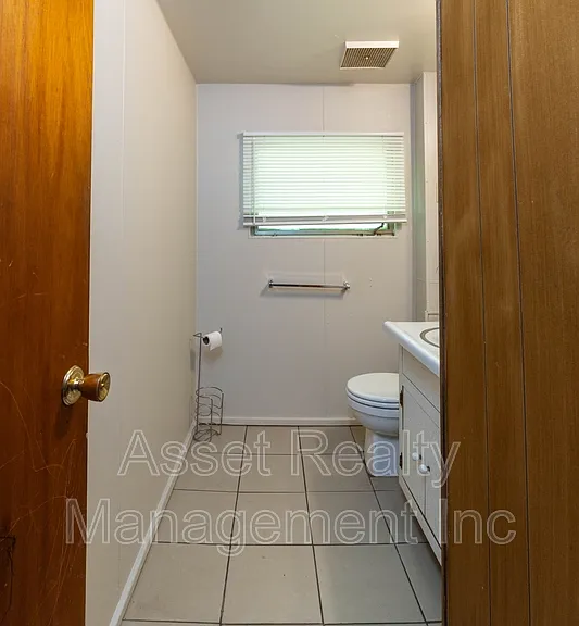 102 Wainwright Rd — Photo 10