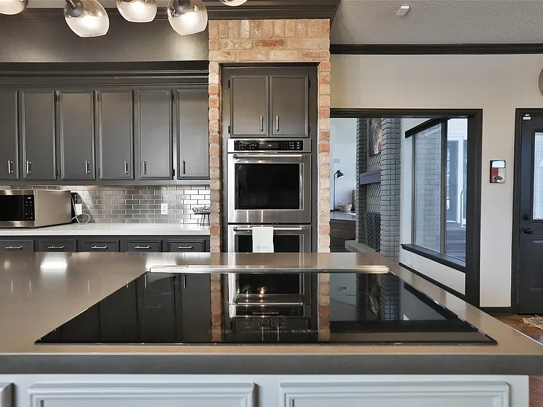 1818 Brookchester Dr — Photo 24