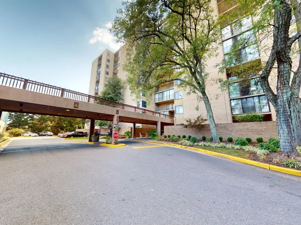 9200 Edwards Way APT 102, Hyattsville, MD 20783