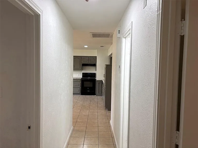 3902 San Mateo Dr — Photo 9