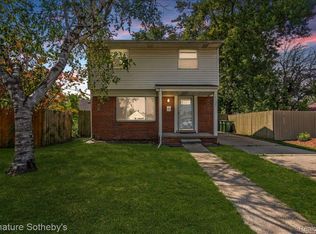 14137 Northline Rd, Southgate, MI 48195