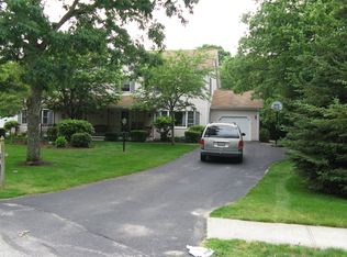 551 Big Water Rd, Wakefield, RI 02879