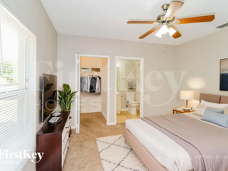 1163 Schumann Dr — Photo 9