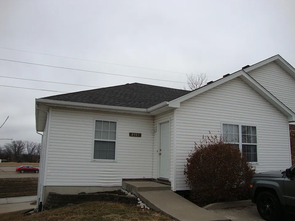 2501 Northampton Dr