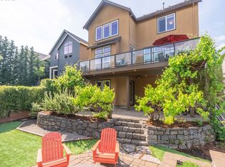 11189 NW Crystal Creek Ln, Portland, OR 97229