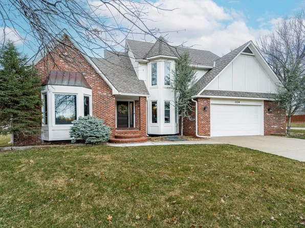 12216 W Briarwood Cir, Wichita, KS 67235