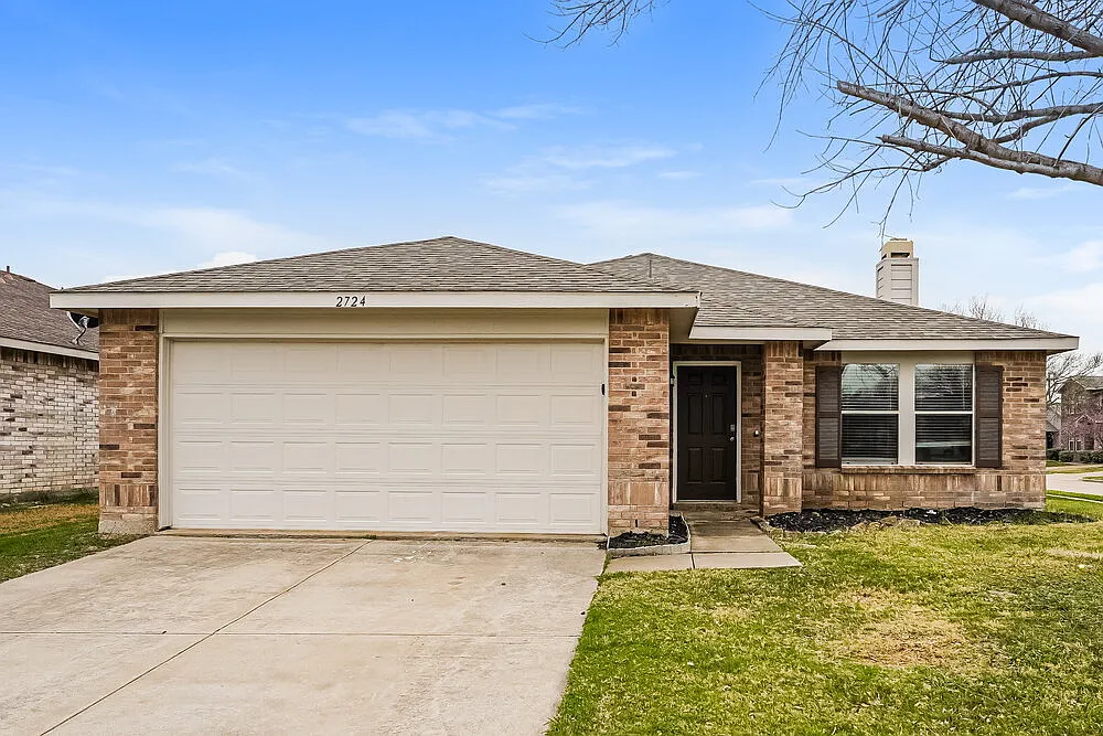 3 bed, 2.0 bath, 1868 sqft, $2,670 — Photo 1