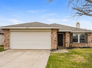 2724 Woodlake Pkwy, Little Elm, TX 75068