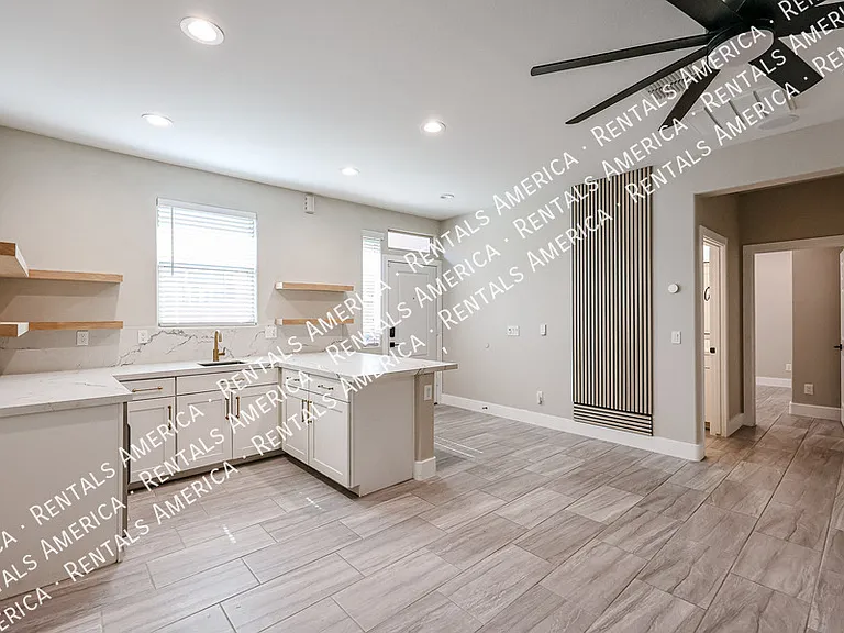 7855 W Rock Springs Dr — Photo 9