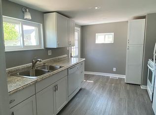 3008 8th Ave, Vienna, WV 26105