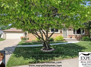 2621 N Owaissa St, Appleton, WI 54911