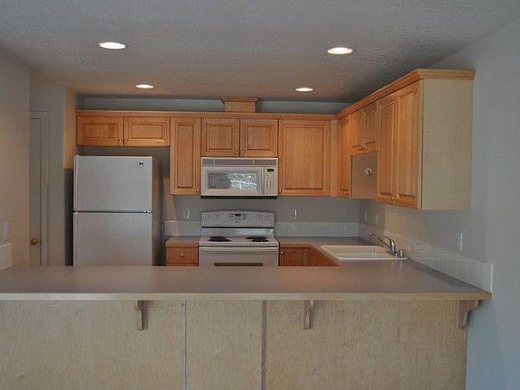 4th image of 14008 NE 7th Ct