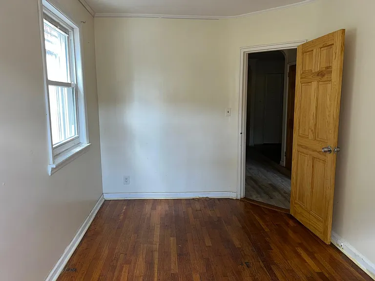 1145 E 52nd St #1 — Photo 9