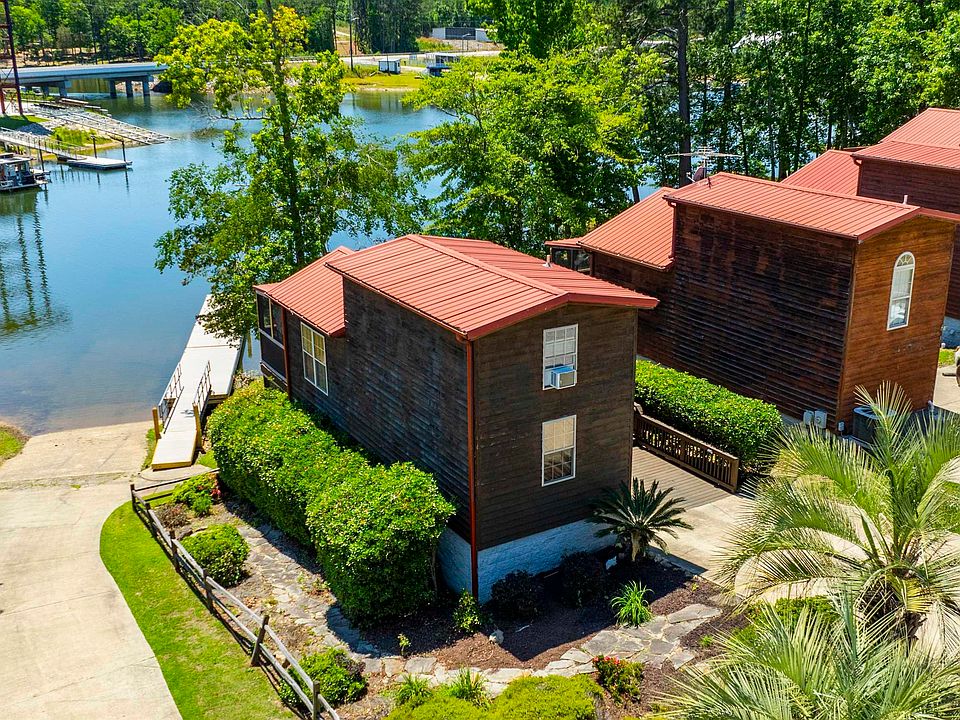 1st image of 171 Marina Cove Dr