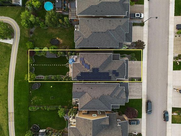 3rd image of 117 W Grove Point SW