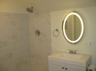 922 Wilt Rd, Charles Town, WV 25414