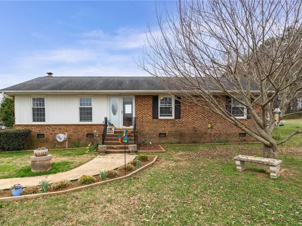 5424 Marley Dr, Mc Leansville, NC 27301