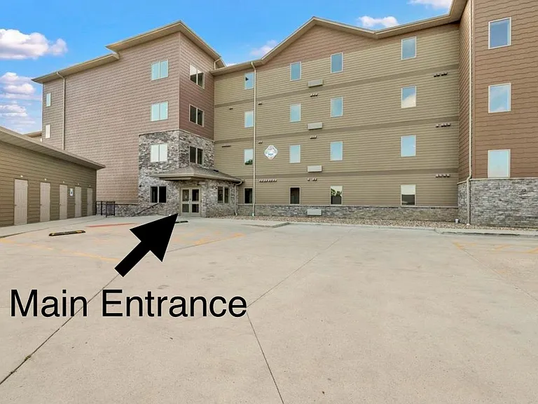 570 Linden Dr #412 — Photo 36