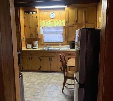 5th image of 8619 Brockway Vista Ave