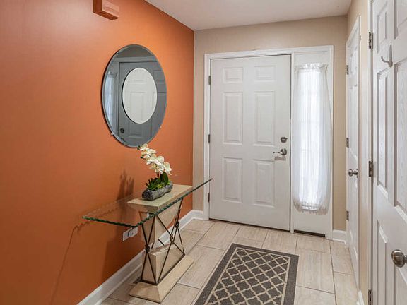 3rd image of 1070 Ronald Dr
