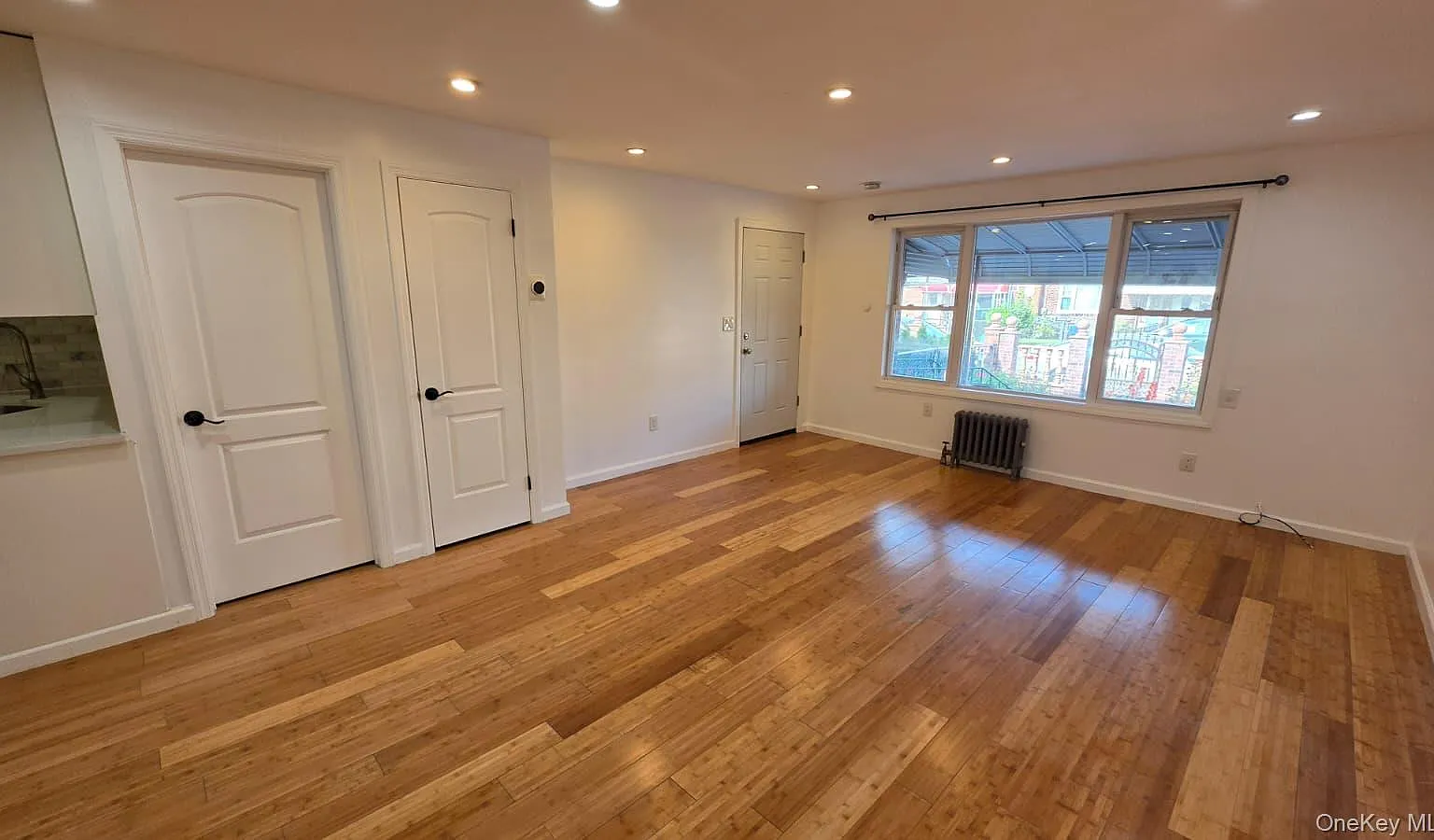 2 bed, 1.0 bath, 700 sqft, $3,000 — Photo 2