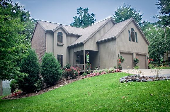 1st image of 768 Lake Point Dr