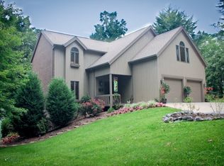 768 Lake Point Dr, Piney Flats, TN 37686