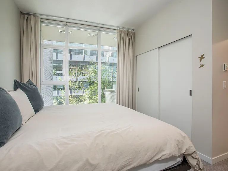 1252 Hornby St #401 — Photo 11
