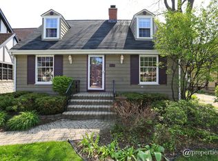 675 S Prospect Ave, Elmhurst, IL 60126