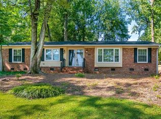 1507 Lafayette Ct, Greensboro, NC 27408