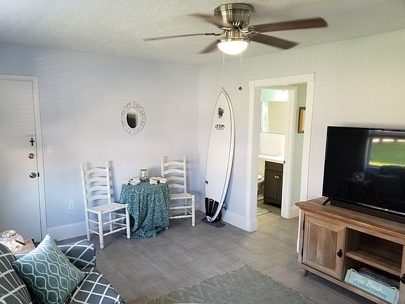 4th image of 380 N Brevard Ave #2