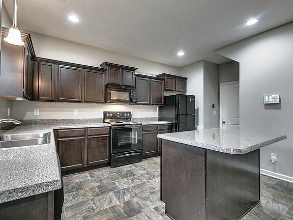 3rd image of 1646 Warmingfield Dr
