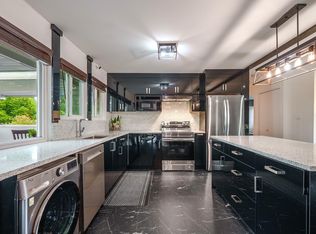 1121 Prairie Ave, Pt Coquitlam, BC V3B 1S7